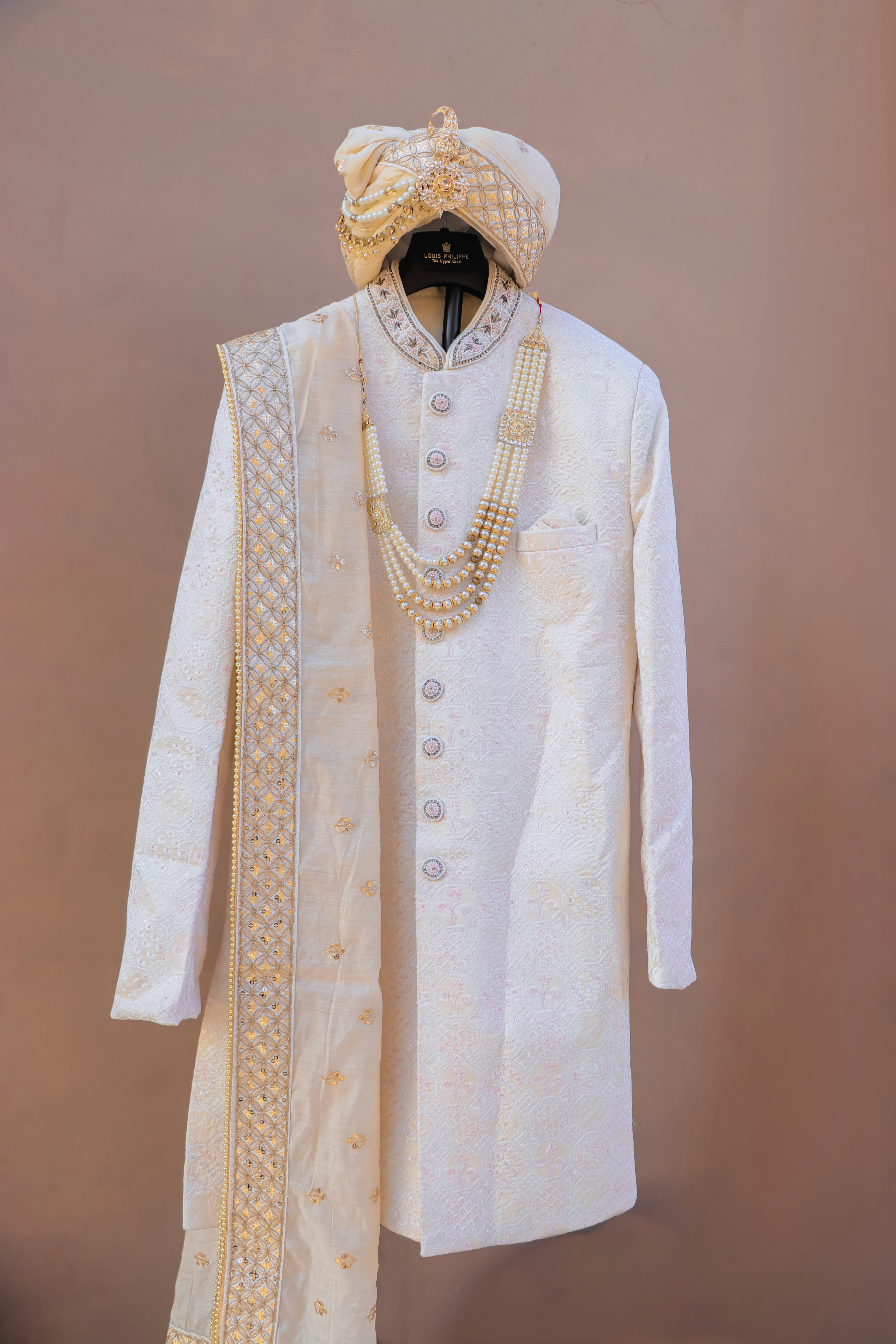 Ivory embroidered sherwani for grooms at Uphar Lifestyle, Deoria