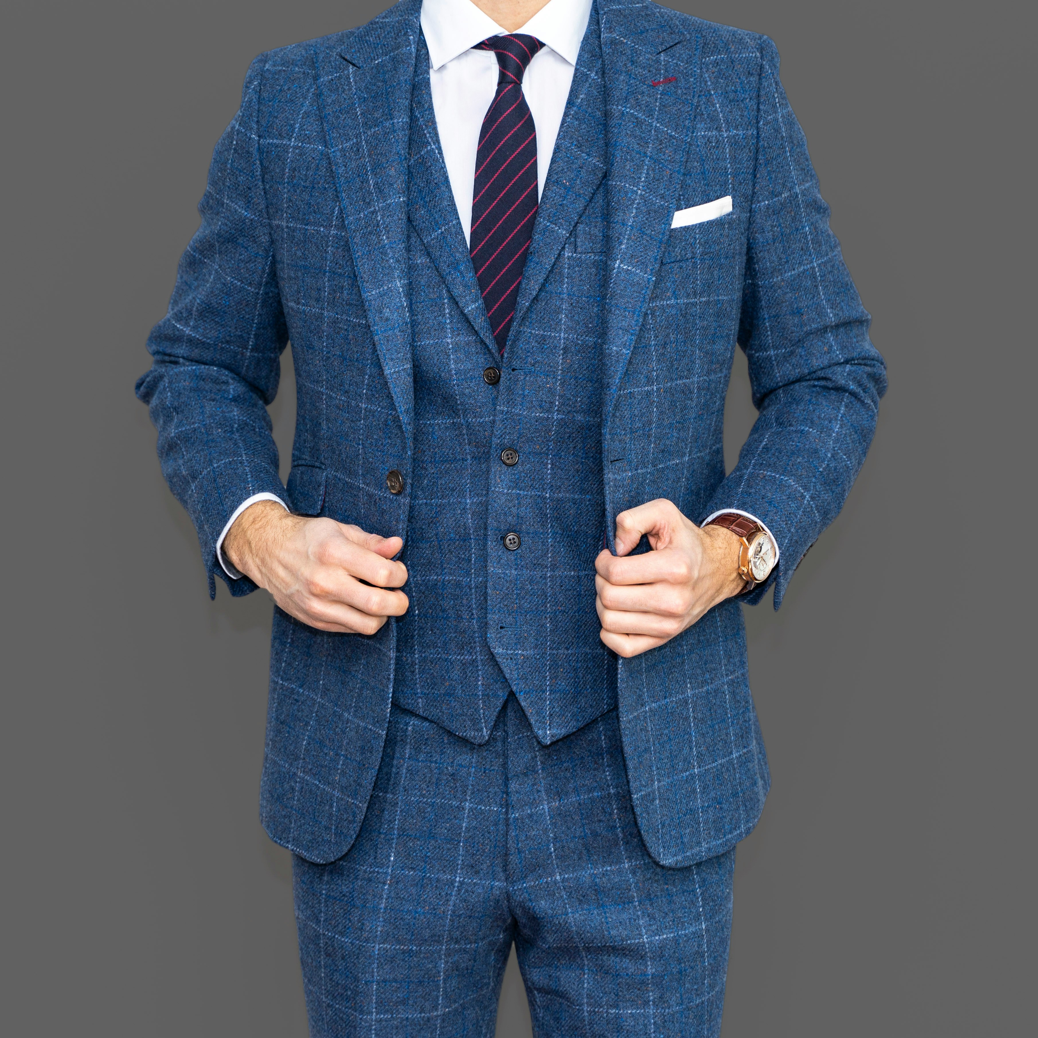 Classic three-piece suit for men, Deoria